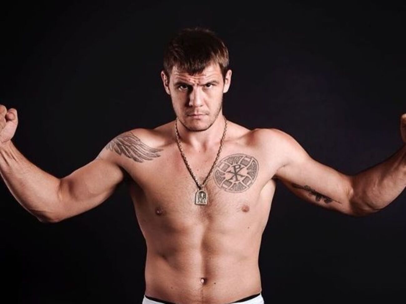 Никита Крылов:&nbsp;Давай без звонков и обещаний порезать и вывезти в лес, встретимся весной и решим, кому заниматься спортом, а кому писать в Instagram