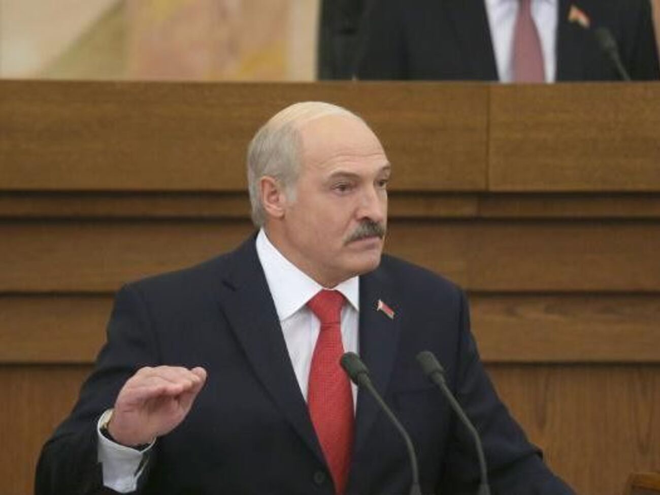 Лукашенко: Сегодня загруженный танкер идет в Одессу, и начнем поставлять нефть через Украину