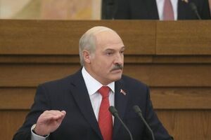 Лукашенко: Сегодня загруженный танкер идет в Одессу, и начнем поставлять нефть через Украину
