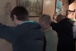 В случае отказа должникам угрожали расправой