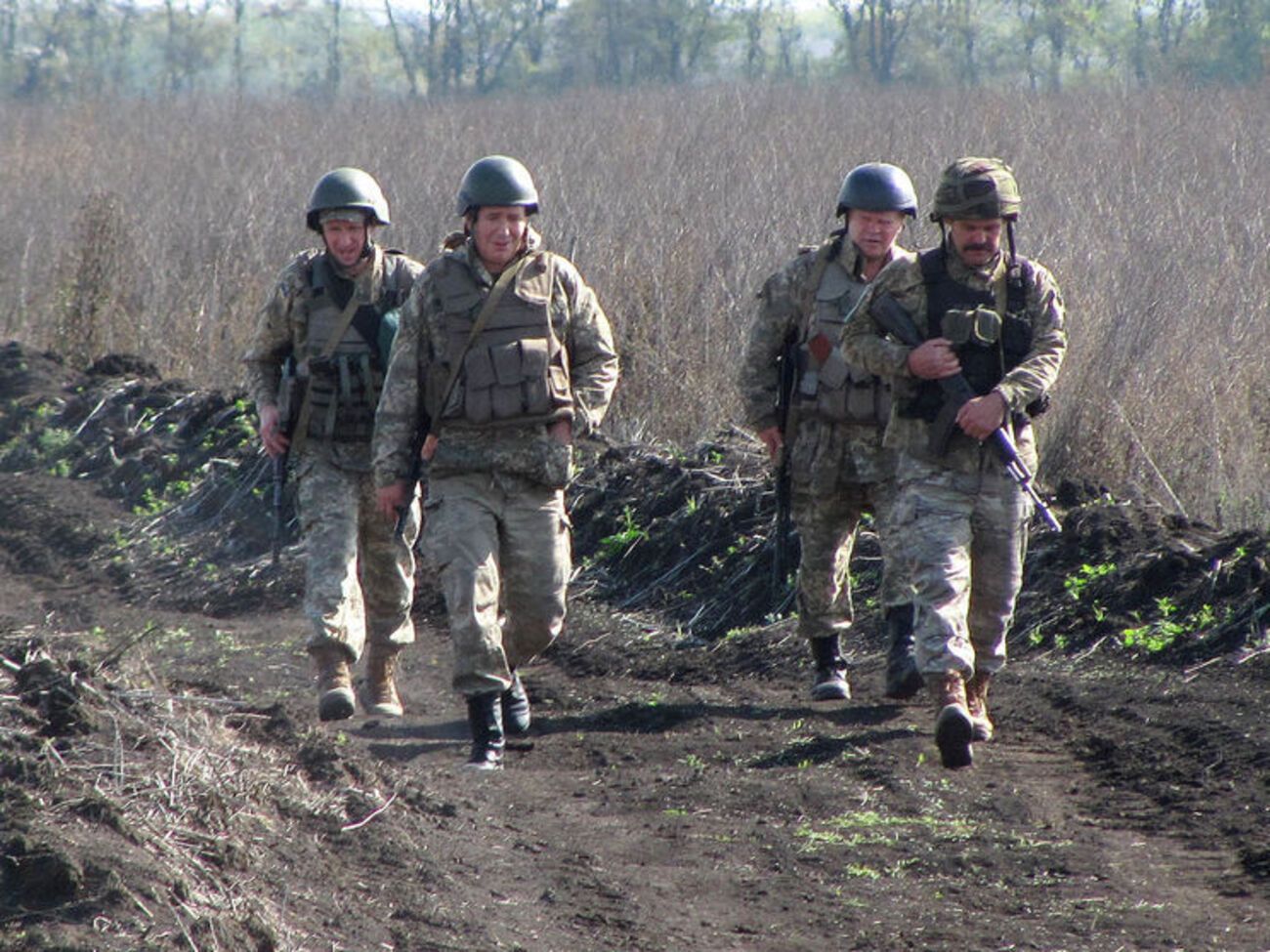 В случае нарушений войска вернутся на передовые позиции, заверили в Минобороны