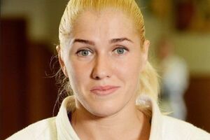 По словам журналистки, Черняк живет в дкухкомнатной хрущевке с шестью родственниками