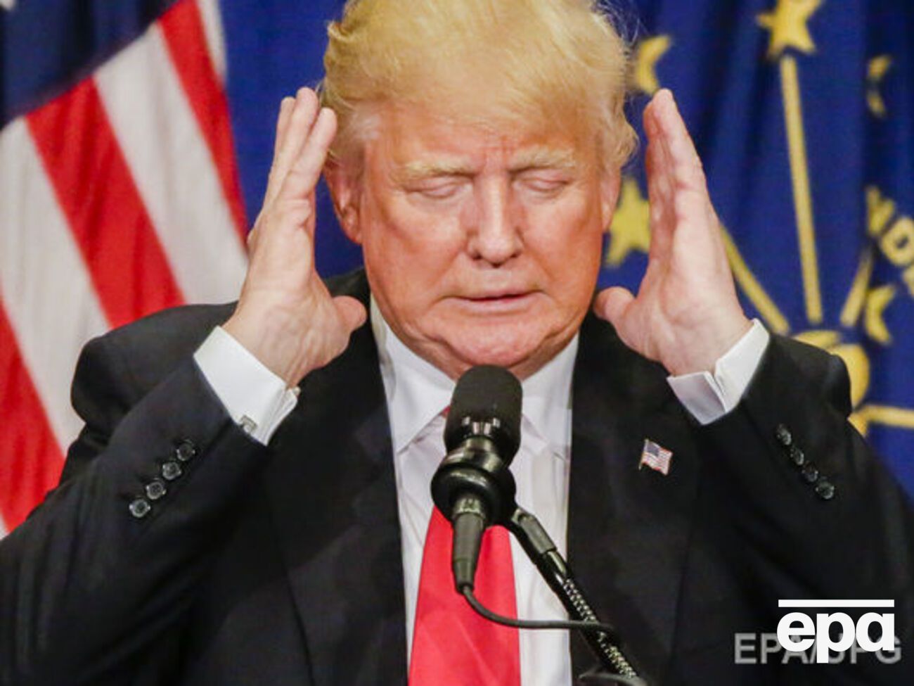 Республиканцы обсуждают возможность снятия Трампа с выборов