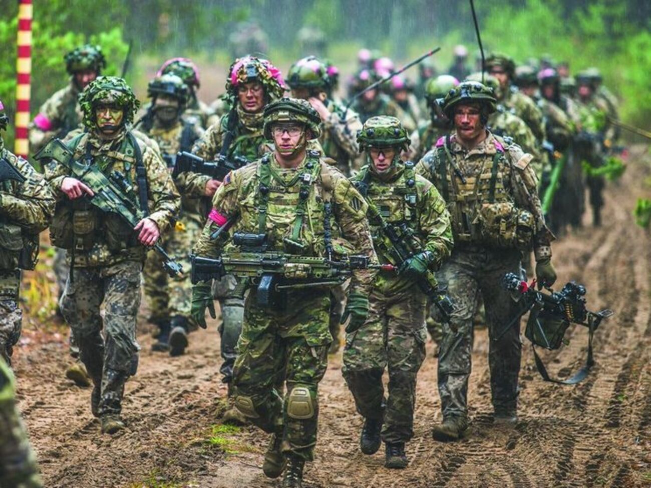 В Латвии объявили о повышенной готовности армии из-за действий России