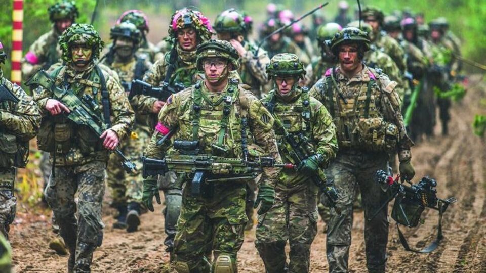 В Латвии объявили о повышенной готовности армии из-за действий России