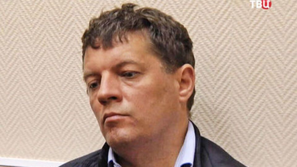 Журналисту выдали рулон туалетной бумаги на месяц, а также 140 г зубного порошка, который рассчитан на пять месяцев, отмечает СМИ
