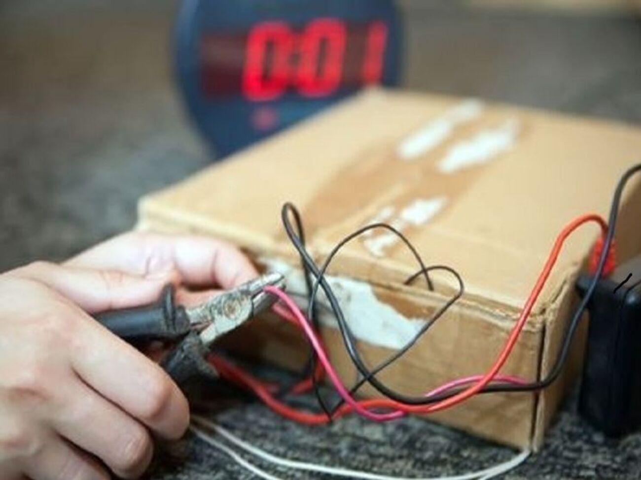 Взрыв самодельного устройства в полиции назвали хулиганством