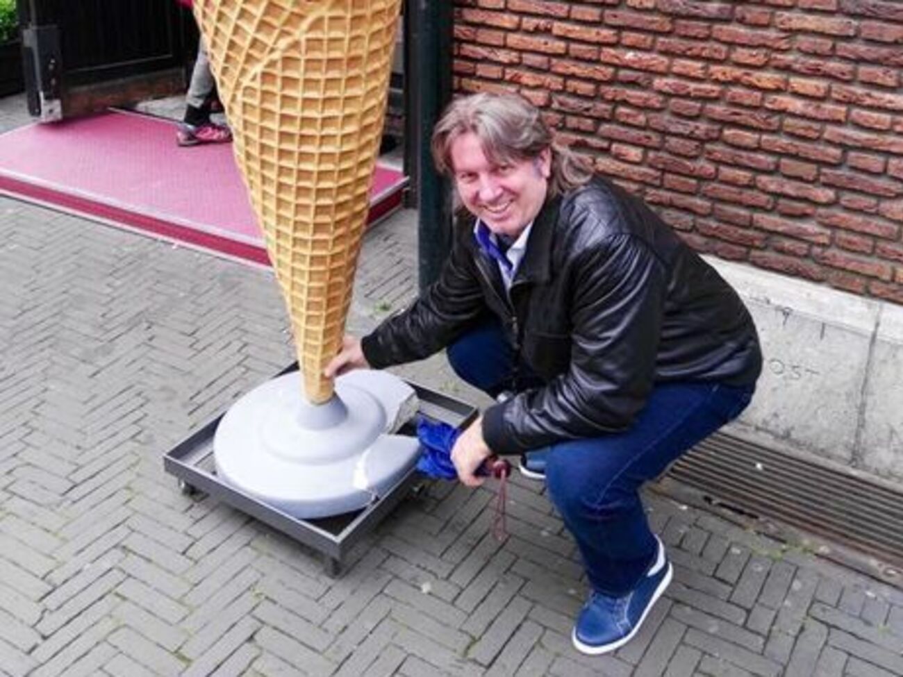 Лоза: Я показал бы, какая у нас российская эстрада