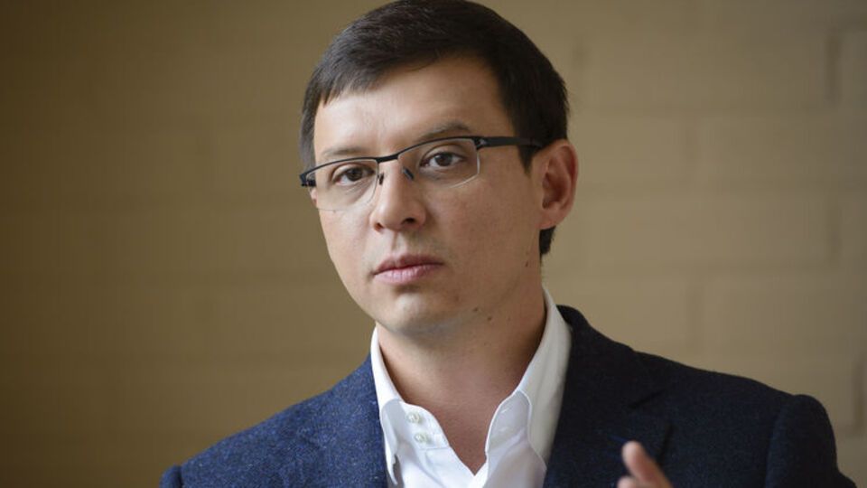 Мураев задекларировал одну квартиру и машину