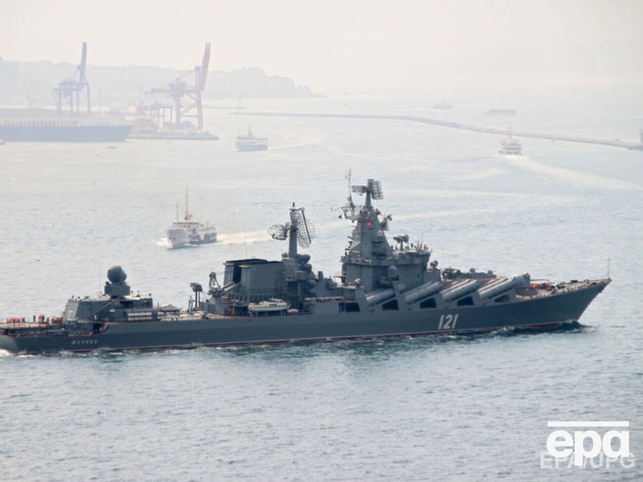 Российская эскадра вошла в Средиземное море