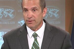 Тонера (на фото) спросили, снимут ли США санкции с России после избрания президентом Соединенных Штатов Дональда Трампа