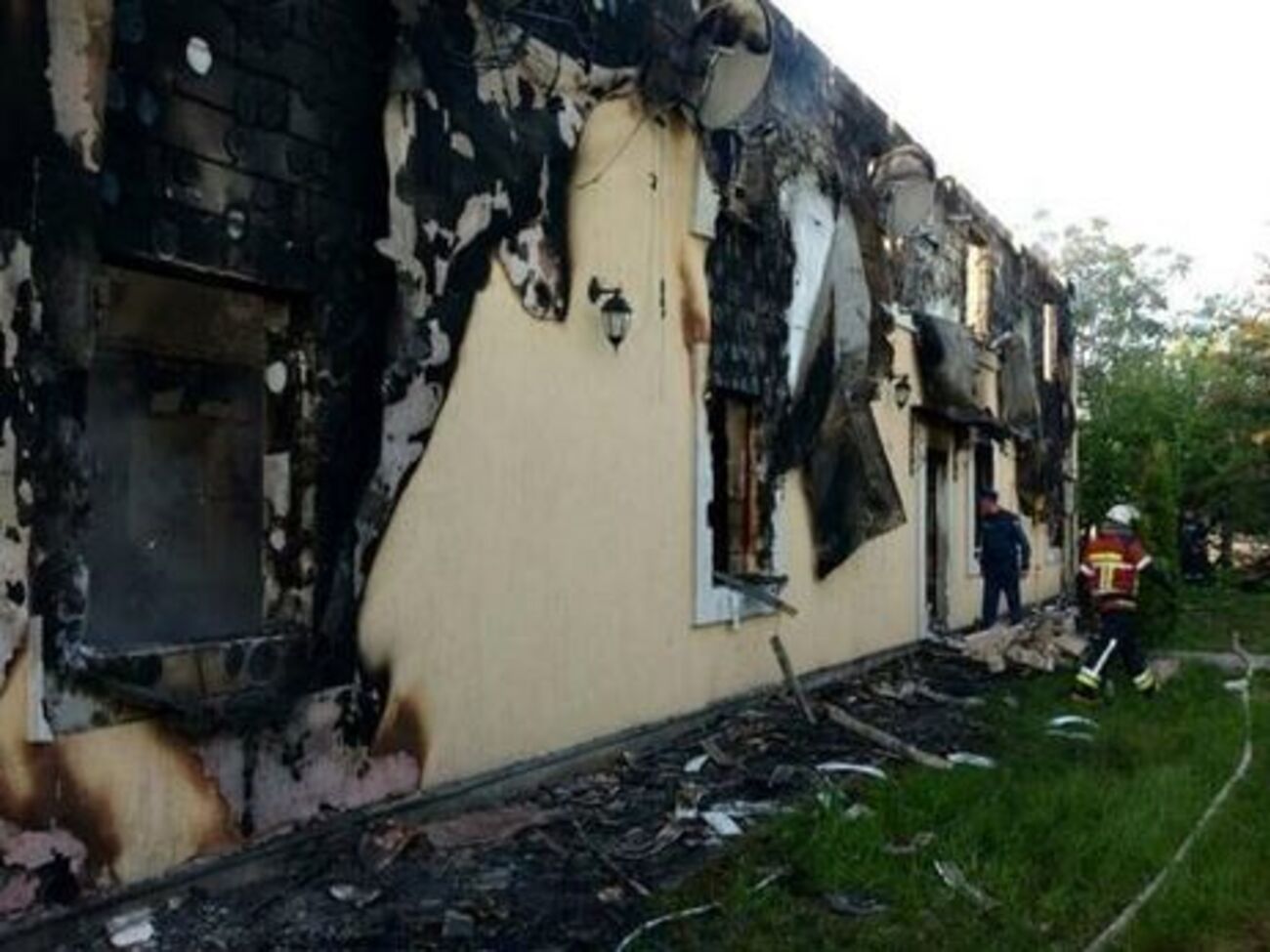 В прокуратуре отметили, что "в результате преступной самонадеянности и несоблюдения правил пожарной безопасности 40-летним подозреваемым" погибли 18 человек