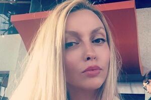 Полякова представила песню со словами на русском и украинском языках