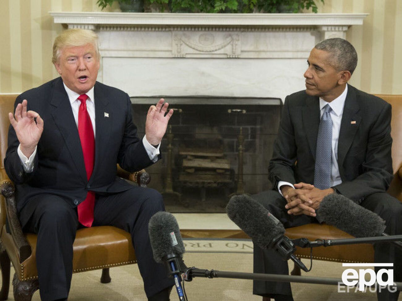 Трамп и Обама пожали друг другу руки после встречи в Овальном кабинете