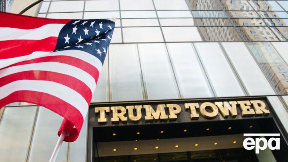 Трамп вместе со своей семьей живет в небоскребе Trump Tower на Манхэттене