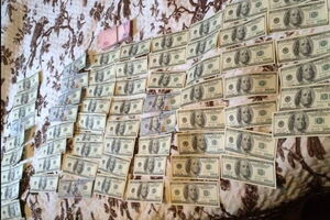 Деньги злоумышленник получал через посредников, которые предоставляют услуги по строительству и проектированию