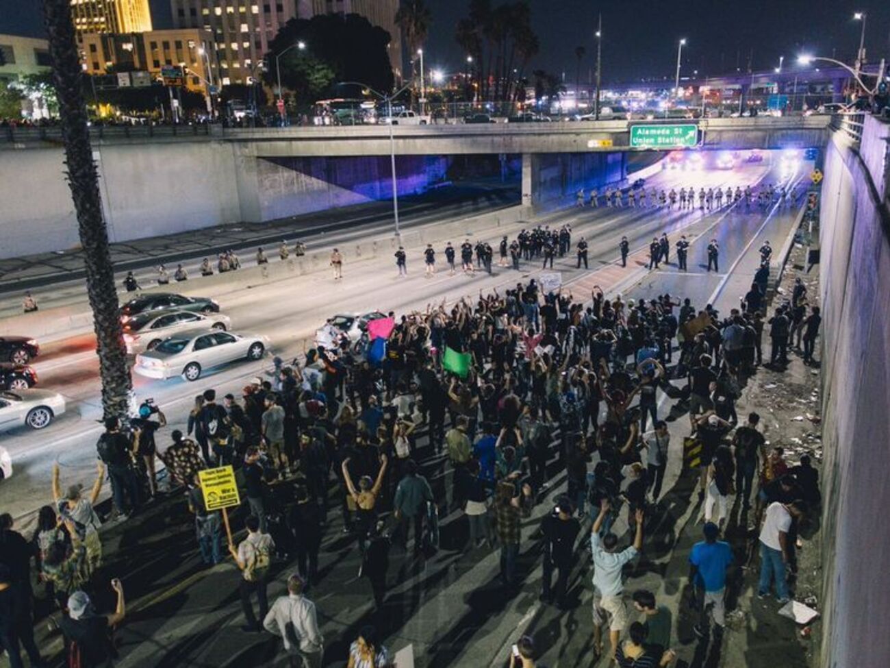 Протесты против Трампа прошли в&nbsp;Лос-Анджелесе и&nbsp;Окленде&nbsp;