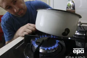 По информации пресс-службы Аксенова, главный инженер управления магистральных газопроводов "Черноморнефтегаза" открыл кран