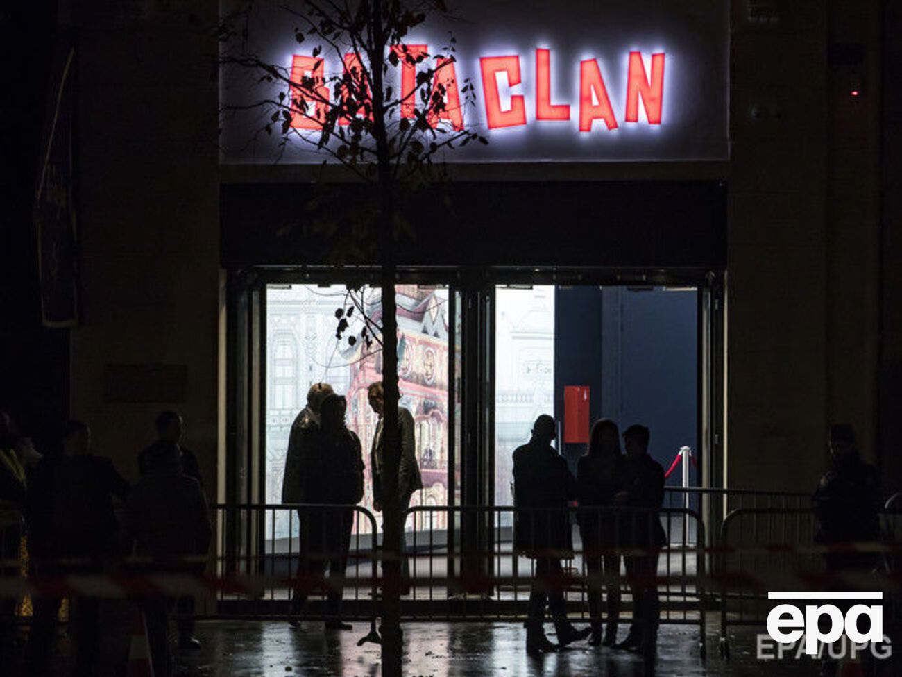 Все билеты на повторное открытие концерт-холла были мгновенно проданы