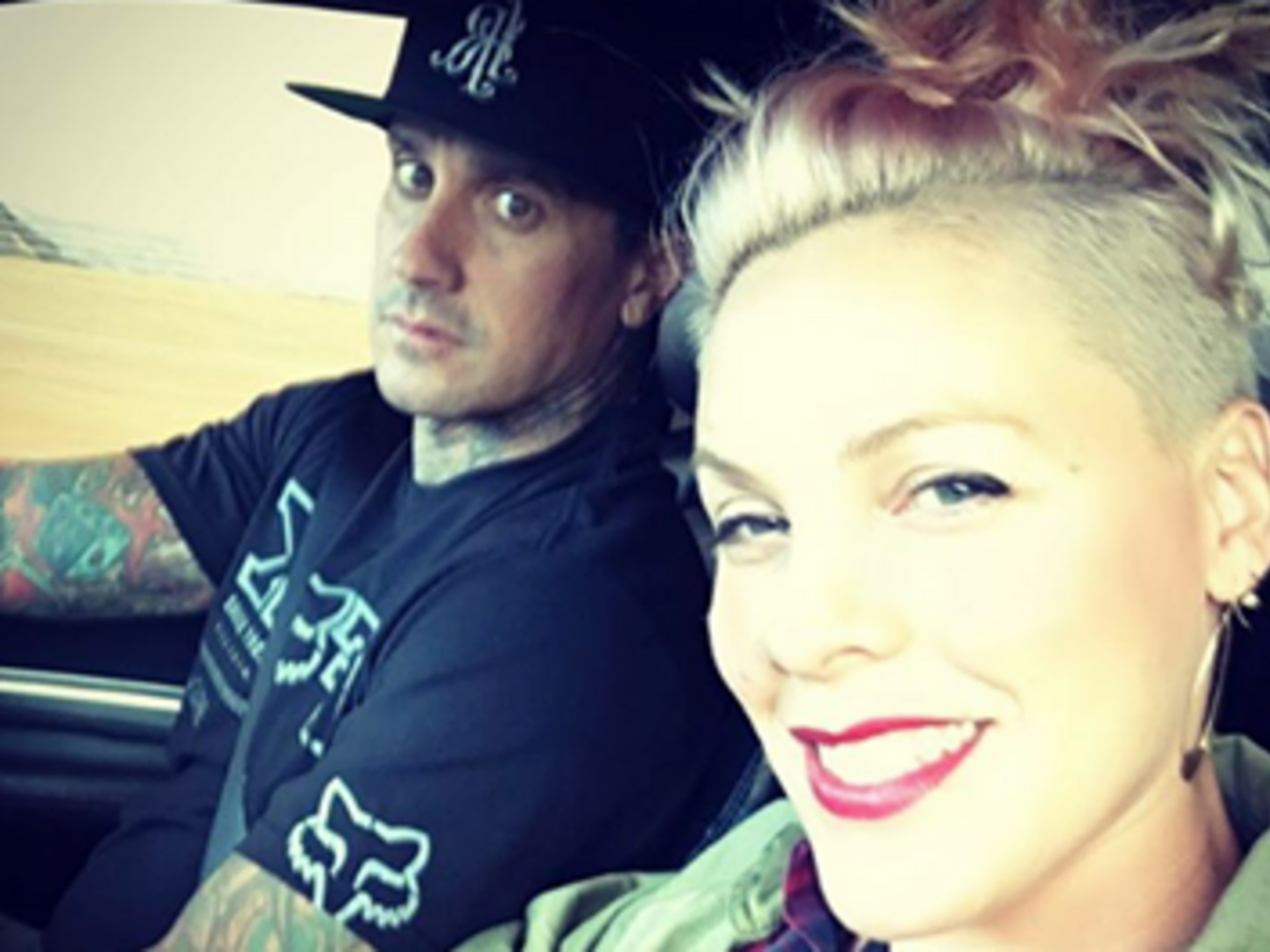 Pink родит супругу второго ребенка