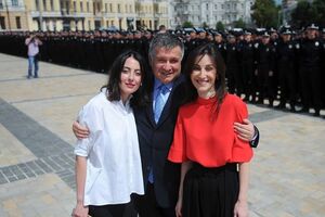 Старт патрульной службы Украины, 4 июля 2015 года. Будущий глава Нацполиции Деканоидзе, министр внутренних дел Аваков, его заместитель Згуладзе