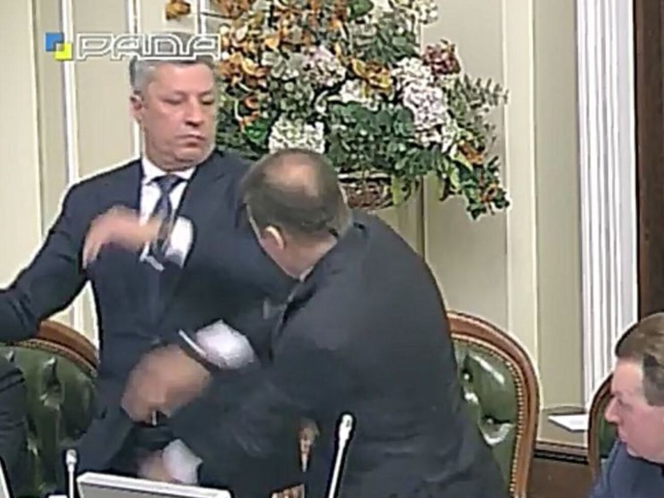 У регламентного комитета нет полномочий рассматривать драку Бойко и Ляшко