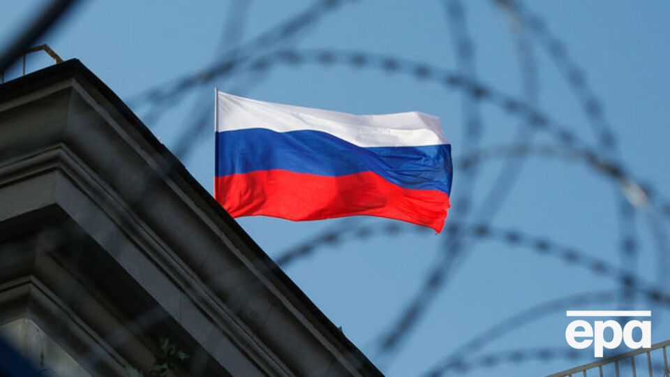 Возле российского посольства в Киеве проходит акция протеста