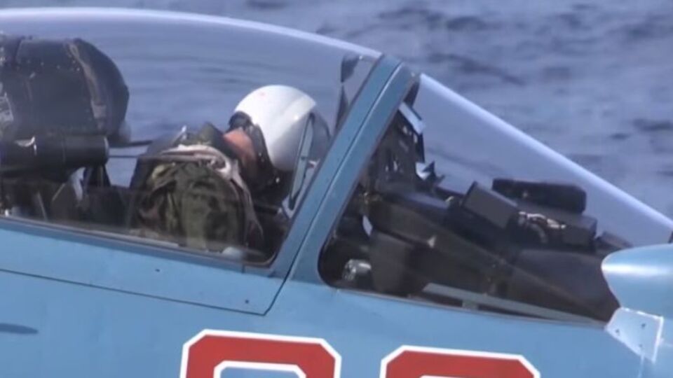 Авиация начала выполнять боевые вылеты с "Адмирала Кузнецова"