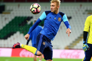 Коваленко посетил военный госпиталь в Харькове