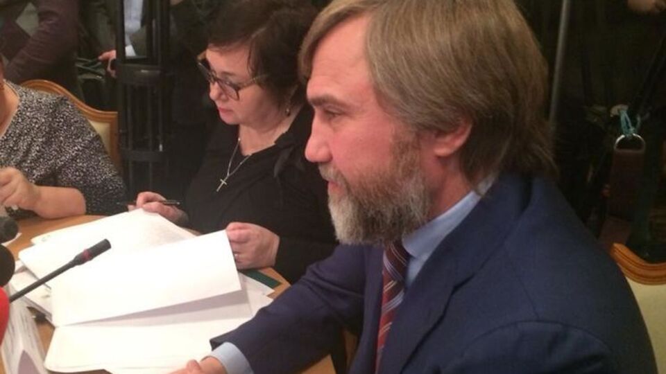 На Новинского экс-президент Янукович возложил ответственность за незаконное содержание архиепископа Александра Драбинко
