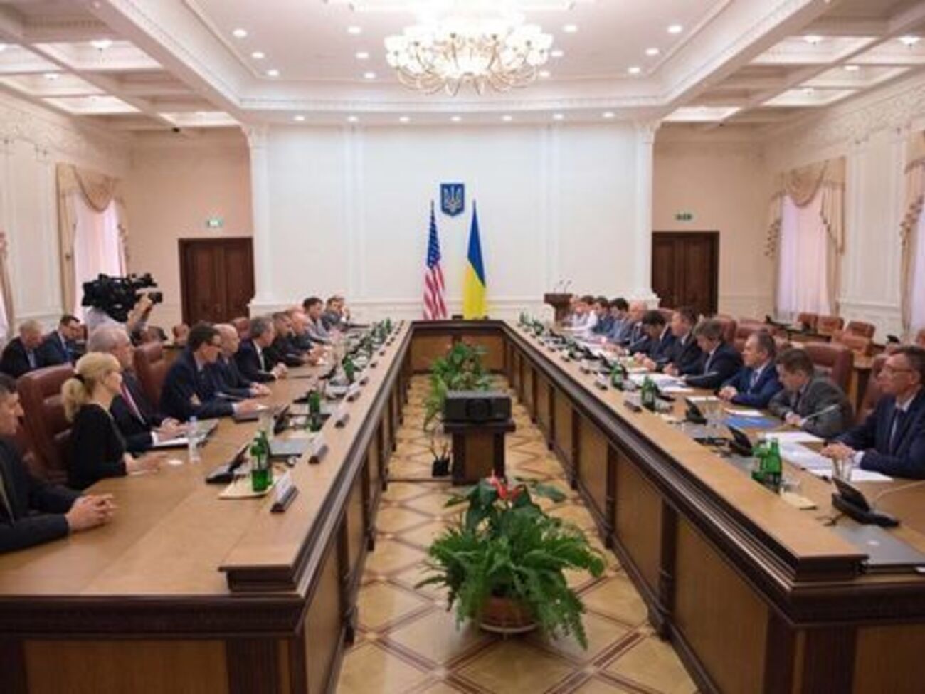 Кабмин рекомендует перенести рабочие дни в 2017 году