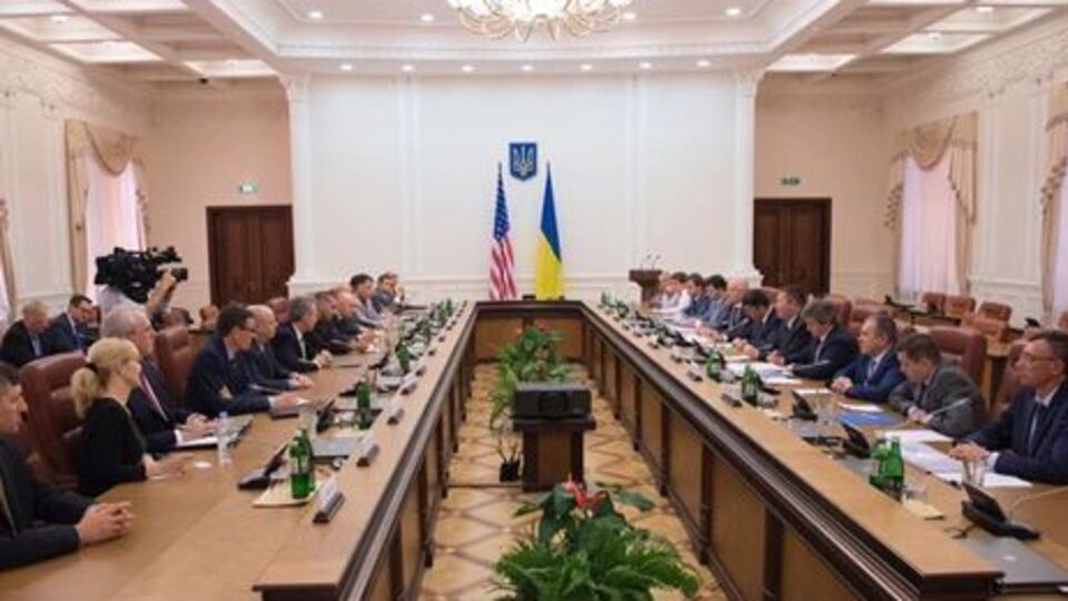 Кабмин рекомендует перенести рабочие дни в 2017 году