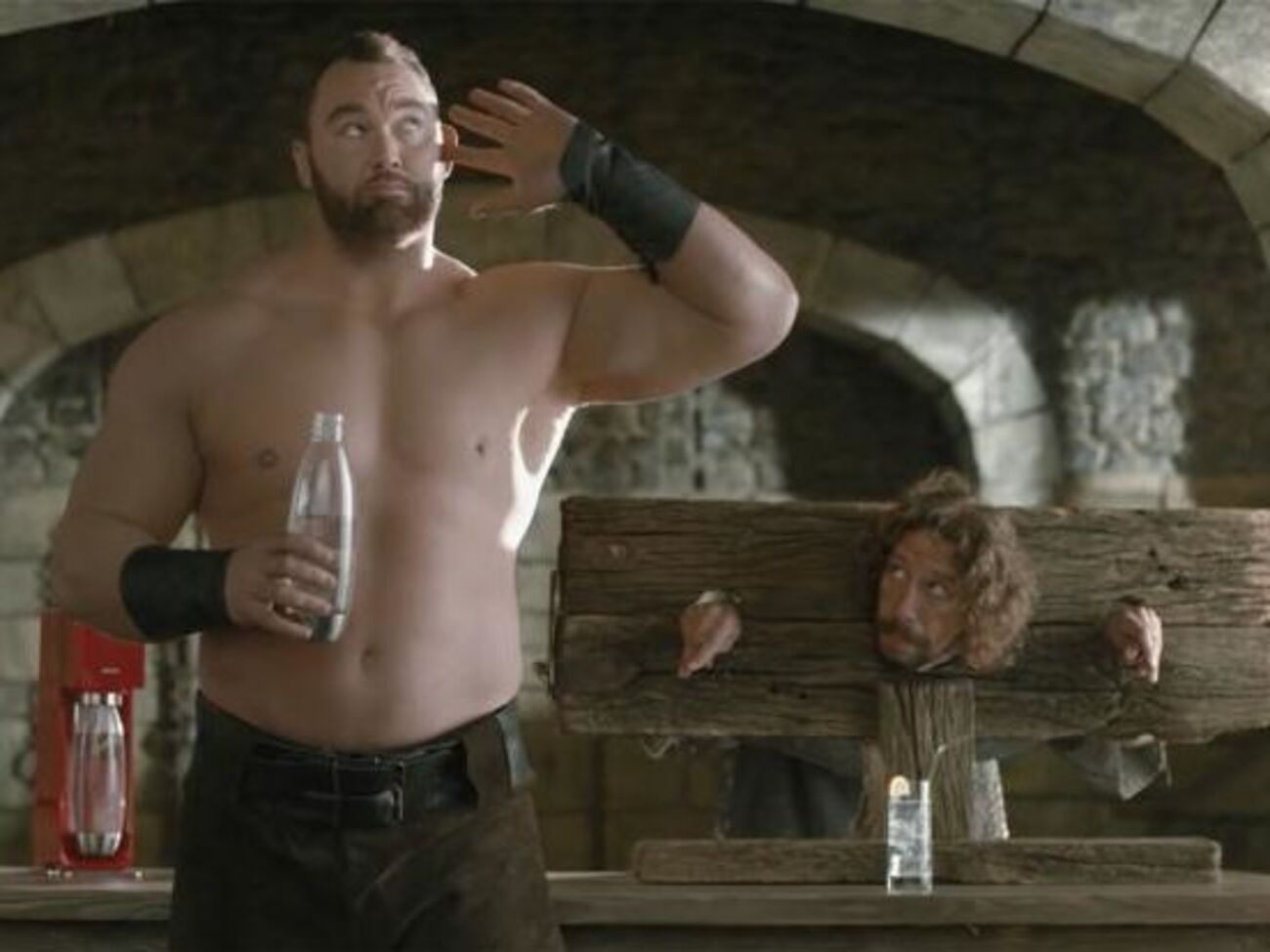 Актеры "Игры престолов" снялись в комедийной рекламе