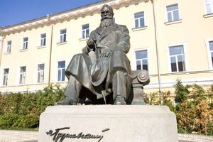 Большинство украинцев позитивно оценивают деятельность Грушевского