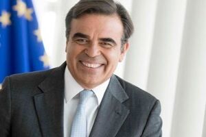 Спикер Еврокомиссии Схинас прокомментировал перелет Эттингера