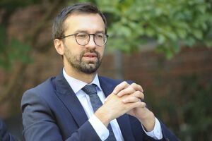 Лещенко: На следующий день депутатам, которых не было на фракции, говорили подписать задним числом свое присутствие на заседании