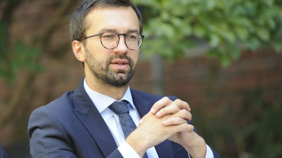 Лещенко: На следующий день депутатам, которых не было на фракции, говорили подписать задним числом свое присутствие на заседании