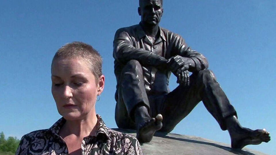 Садальский рассказал, что Ольга постоянно засылает к матери риэлторов и говорит, что устроит ей жизнь в коммуналке