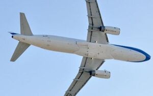 Пилоты смогли посадить аэробус без осложнений