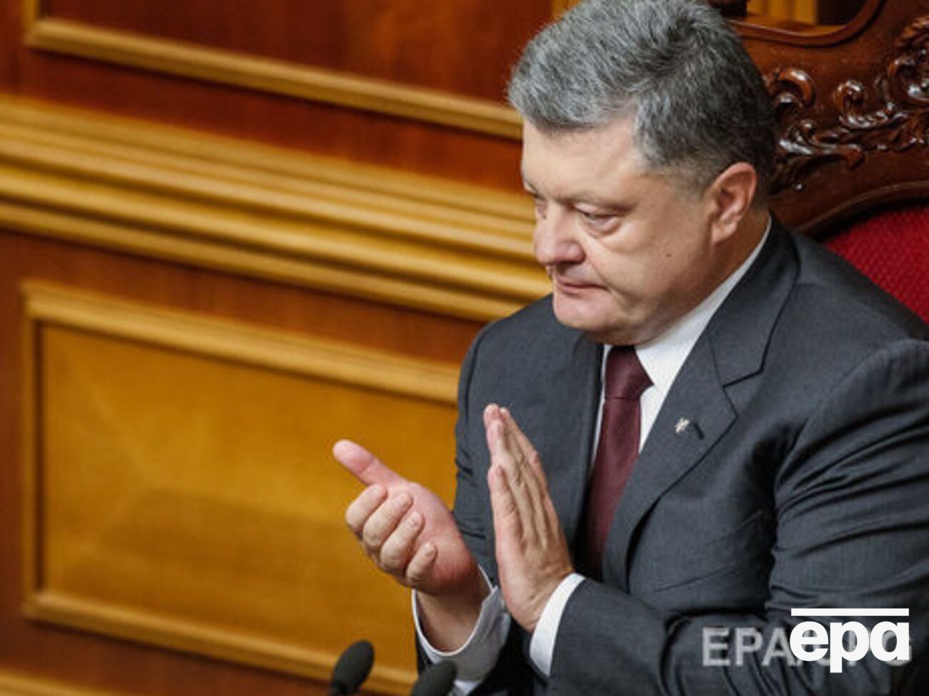 Порошенко создал три военно-гражданские администрации на Донбассе