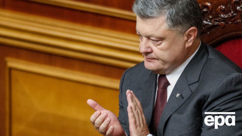 Порошенко создал три военно-гражданские администрации на Донбассе