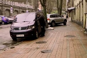 Давид Сакварелидзе заподозрил людей в автомобиле в слежке за партией Саакашвили