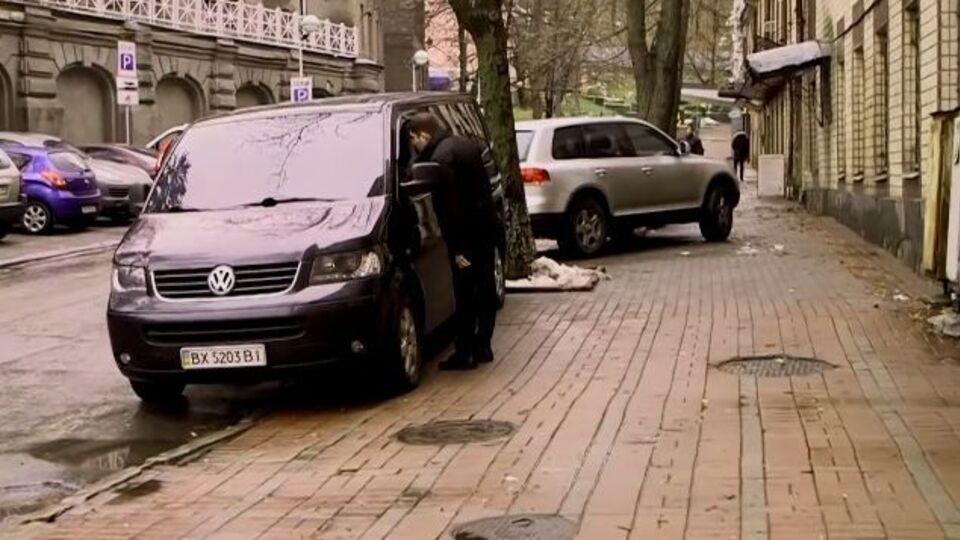Давид Сакварелидзе заподозрил людей в автомобиле в слежке за партией Саакашвили