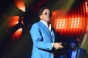 Лепс шатался и чуть не упал во время выступления