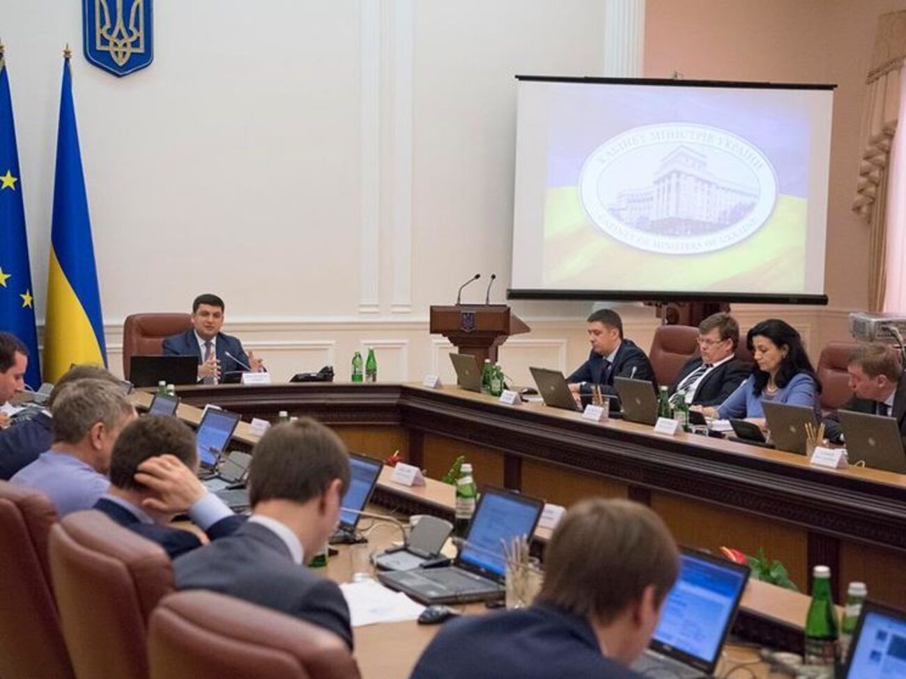 Кабмин установил порядок выплаты одноразовой помощи семьям погибших и раненым при исполнении служебных обязанностей журналистам