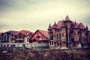 Татьяна Даниленко: Этих замков и крепостей – сотни и сотни