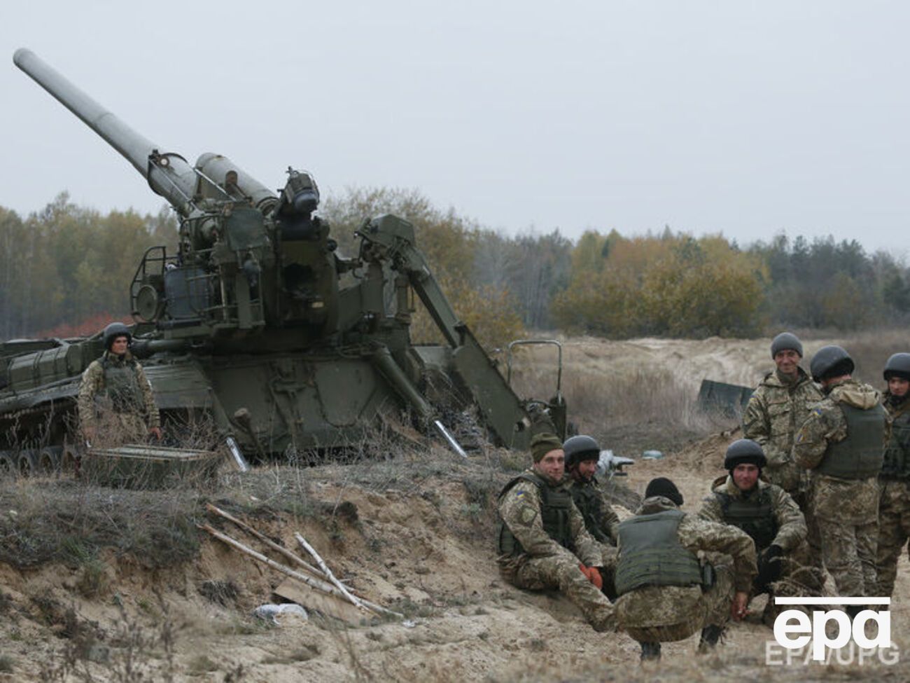 На закупку гусеничных лент было потрачено $121 200 за 20 единиц, двигателей для&nbsp;БТР 70 &ndash;&nbsp;$160 тыс.