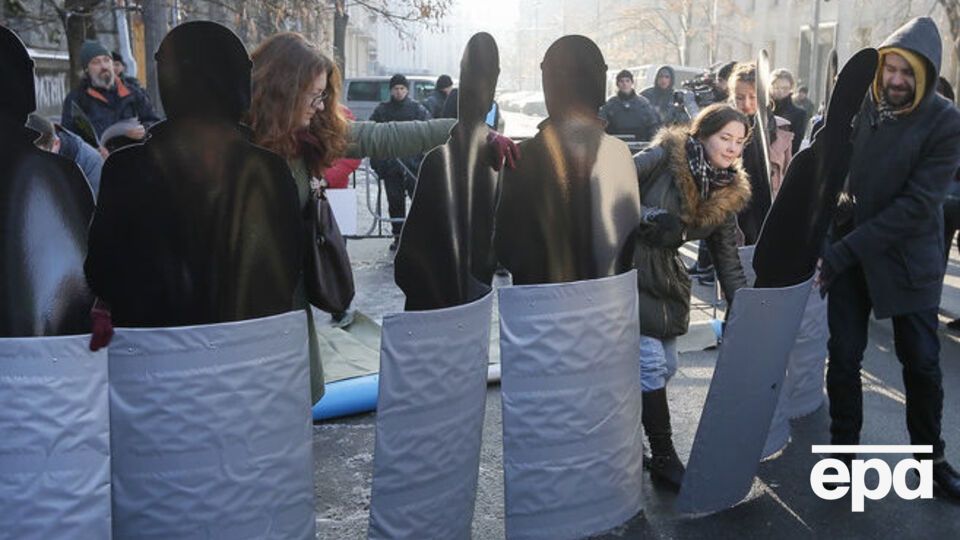 Крещатик закрыт для движения транспорта в день годовщины Революции достоинства