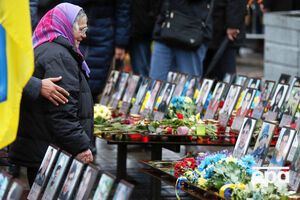 Протест на Майдане начался 21 ноября 2013 года и завершился спустя 93 дня, 21 февраля 2014 года, когда Виктор Янукович сбежал из Киева