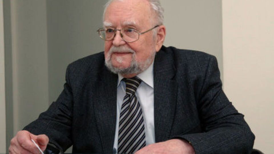 Попович: Украина находится на грани фола